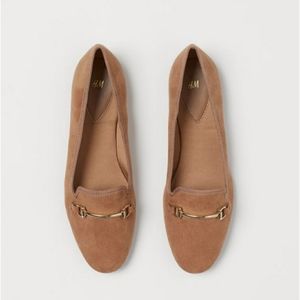 Ballerinas in faux suede with metal buck size 6